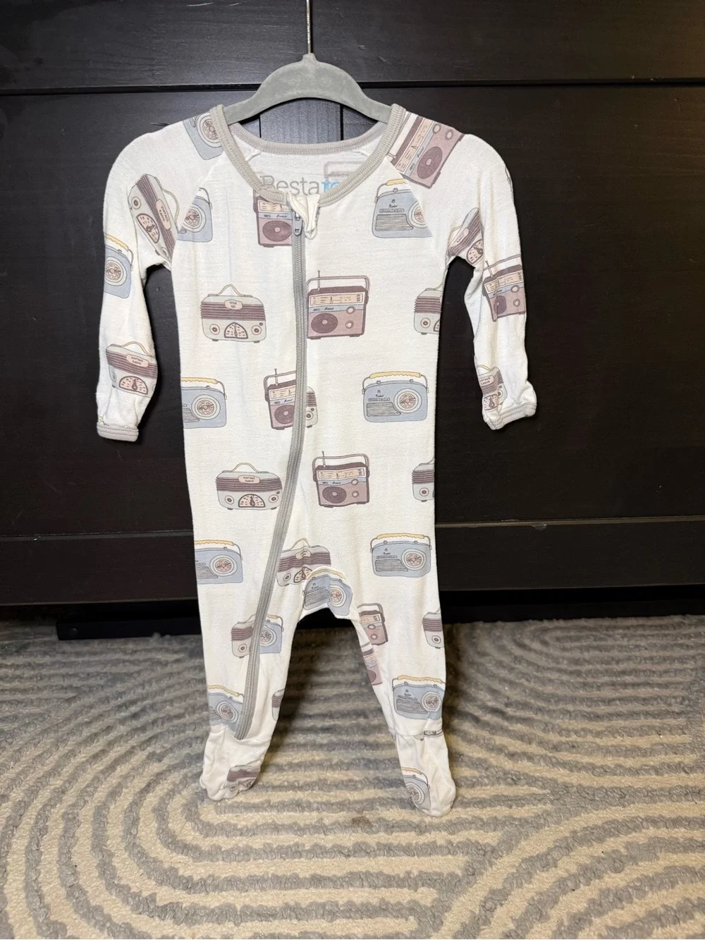 BestarooKids Footed Pajamas in Cream with Retro Radio Print